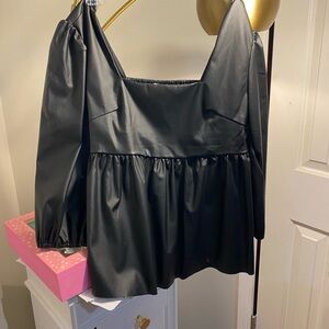Entro leather top